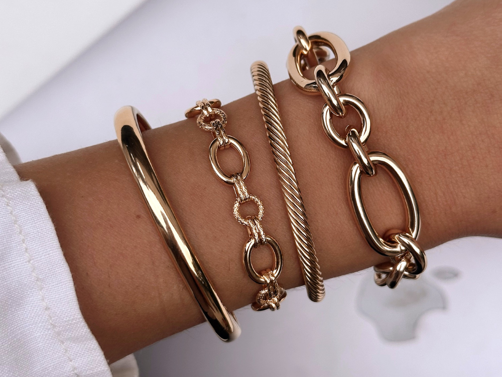 Comment associer ses bijoux pour un look élégant et moderne ?