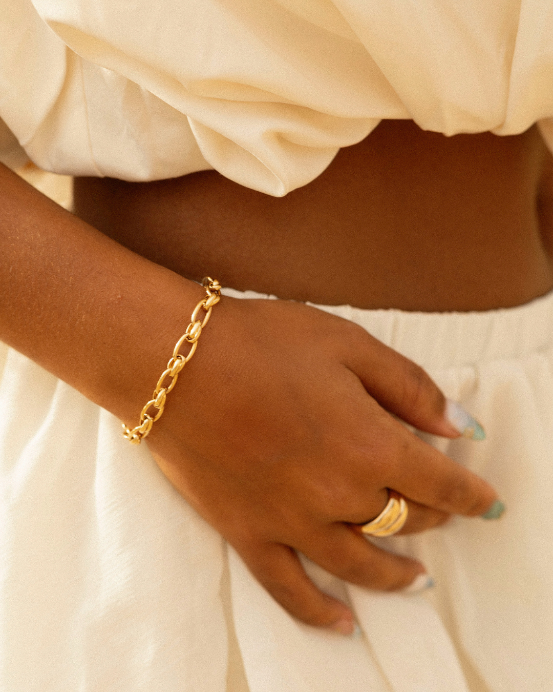 Bracelet fin en plaqué or 