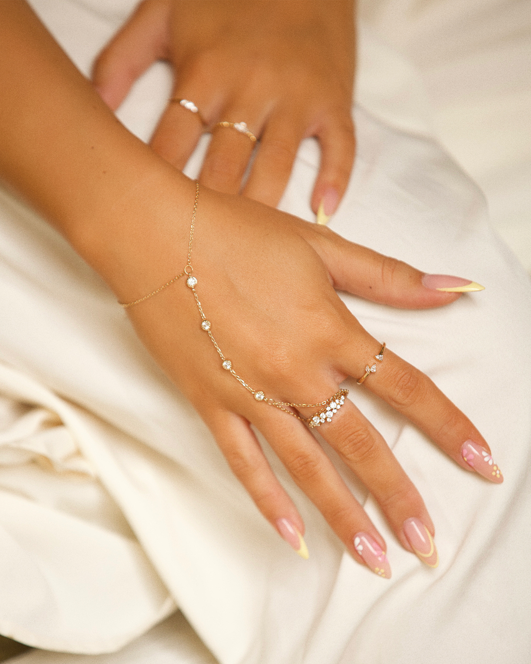 chaine de main plaquén or 18n carats | Maison Lissia