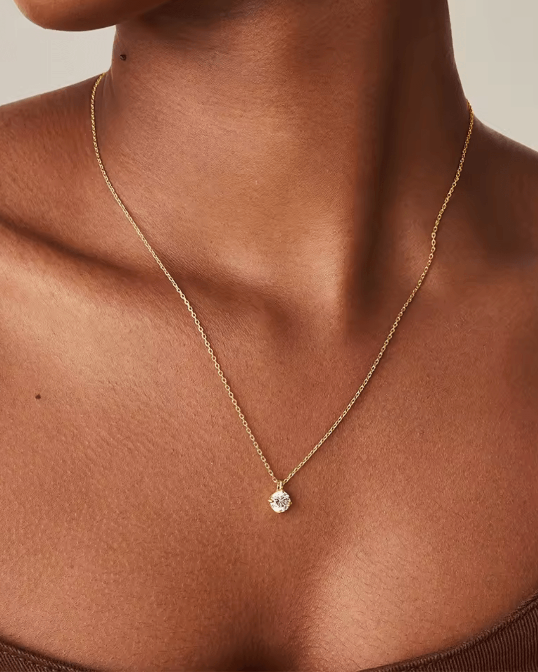 COLLIER ÉVA