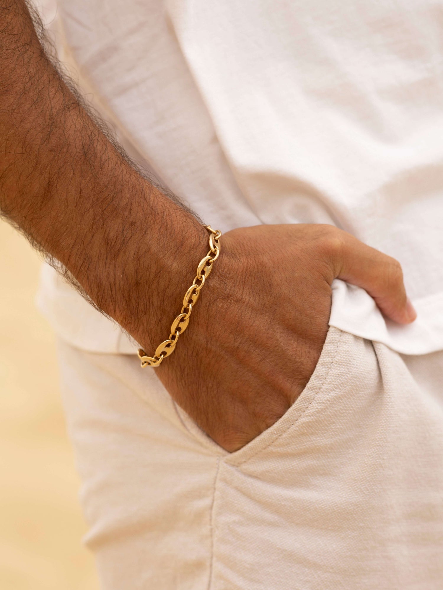 Bracelet grain de café plaqué or pour homme