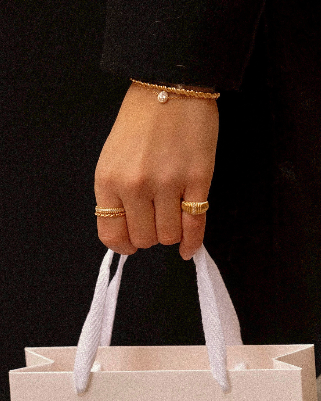 Bague fine avec zircon pour femme en plaqué or